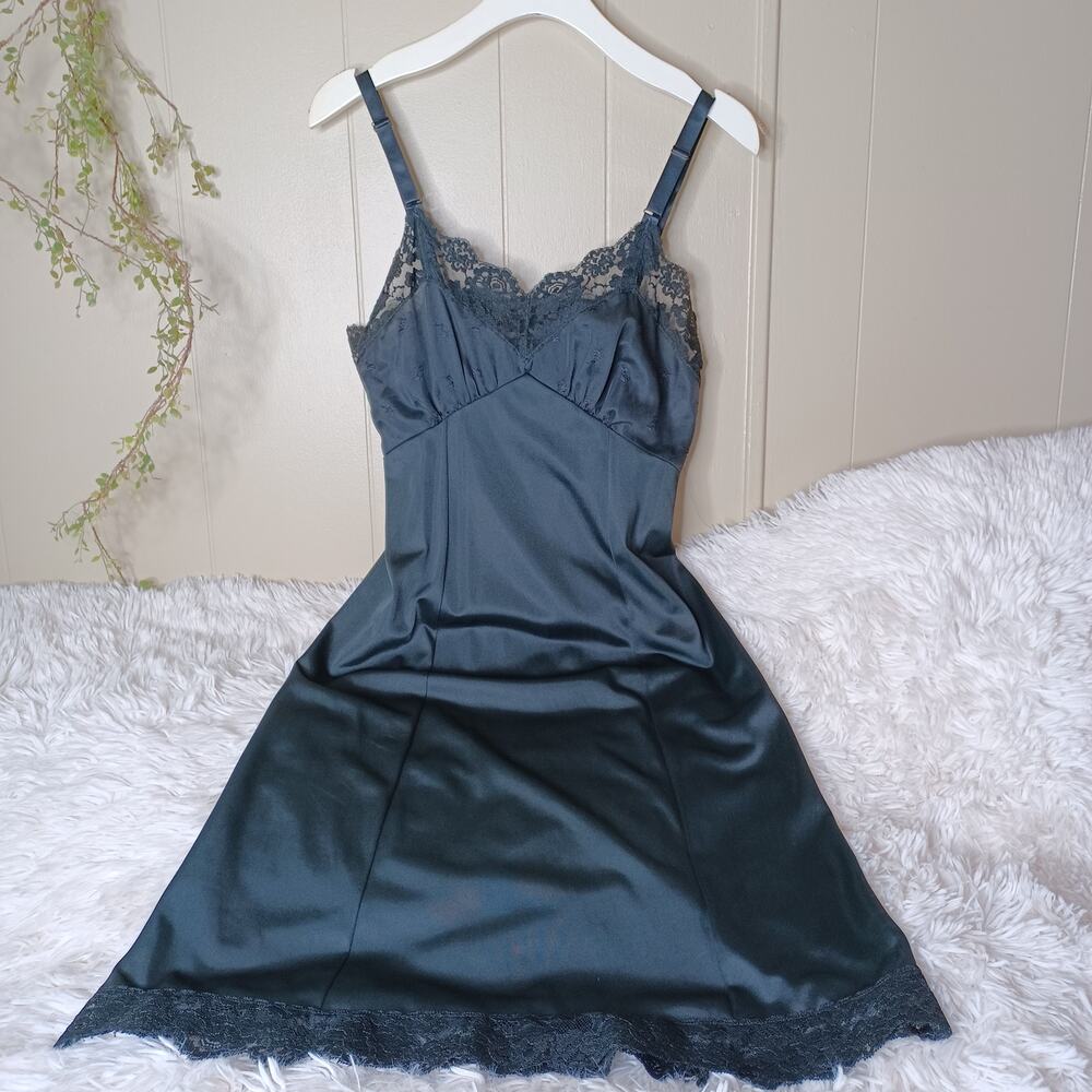 Charmode Vintage Elegant Black Sleeveless Slip Nightgown Dress